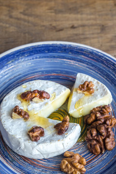 Camembert with walnuts