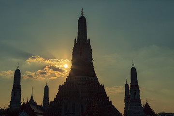 silhouette of wat arun temple important landmark and traveling p