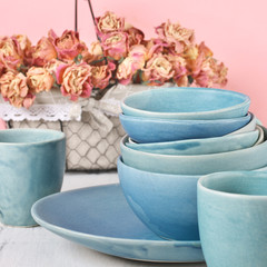 Ceramic dishware set