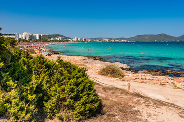 Fototapeta na wymiar Spanien Mittelmeer Insel Mallorca Strand Küste