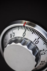 金庫のダイヤルのアップ