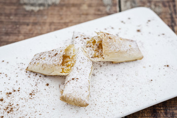 pasteis de tentugal traditional portuguese egg cream pastry