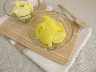 Butterschmalz und Butter