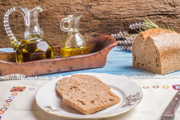 Spelt bread and olive oil