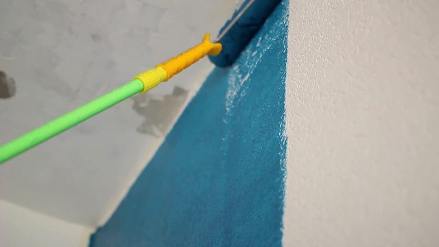 Roller color white wallpaper in dark blue