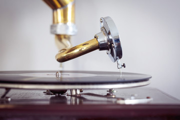 Turntable needle from a phonograph