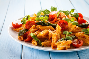 Pasta with meat, tomato sauce and vegetables