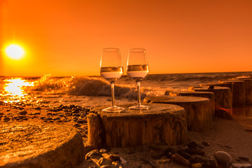 wein trinken am meer