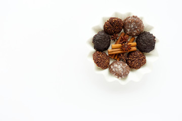 Plate with Gingerbread, Cinnamon sticks and Star Anise