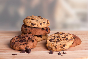 Frische Cookies mit Schokolade