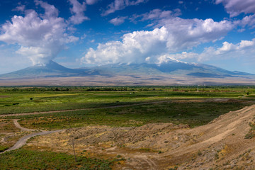 Fototapeta na wymiar Immense Ararat
