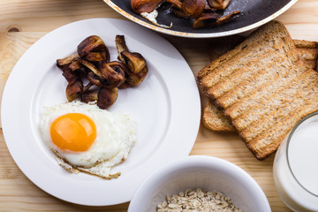 Breakfast set for one.