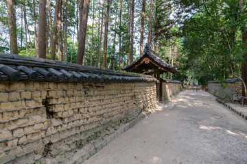 古都奈良　唐招提寺の土塀