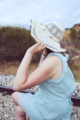Mujer con un estilo retro en una foto vintage 