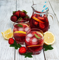 Lemonade with strawberries