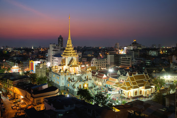 Fototapeta na wymiar Wat Traimit at Yaowarat district in Bangkok, Thailand. 