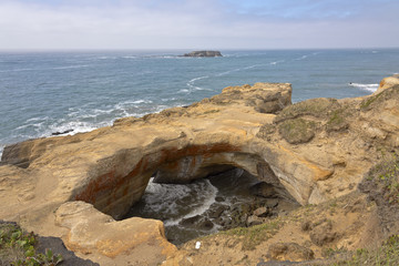 Oregon coast cliffs and the pacific ocean.