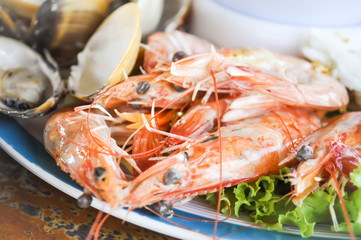 steamed shrimp or steamed prawn