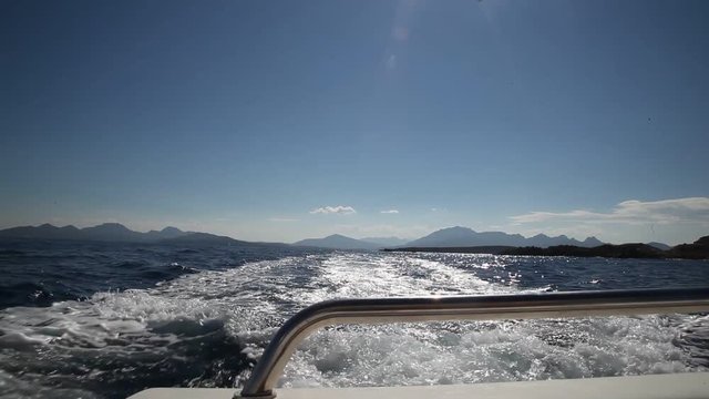 Scia della barca a motore, video