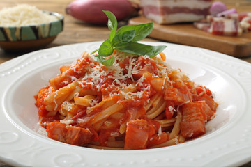 pasta amatriciana piatto tipico della cucina italiana