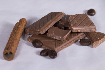 coffee beans, chocolate, cinnamon