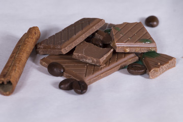 coffee beans, chocolate, cinnamon