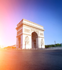Fototapeta na wymiar Arc de triomphe in Paris during a sunny day, France