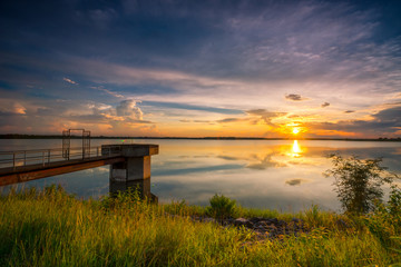 Obraz premium Light Twilight dam water storage dams in Sakon Nakhon, Thailand.