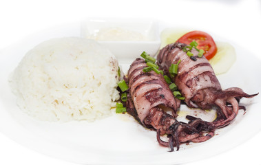 squid grilled with vegetables in tomato sauce