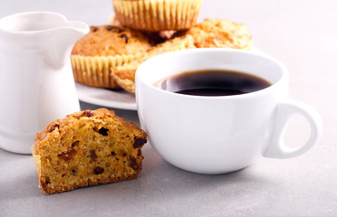 Carrot muffins with raisin