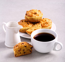 Carrot muffins with raisin