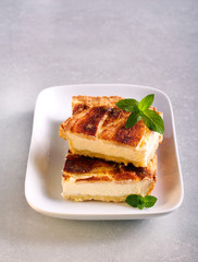 Pear custard bars with cinnamon topping