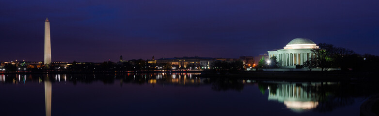 Washington DC National Mall, including Washington Monument and Thomas Jefferson Memorial with mirror reflections on water - obrazy, fototapety, plakaty