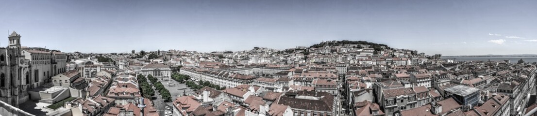 Fototapeta na wymiar Panorama von Lissabon von der Oberstadt aus