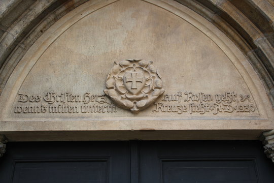 Der Eingang der Stadtkirche