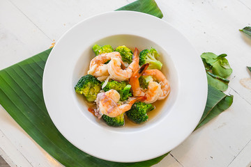 Shrimp, vegetables Mo and Kerry.