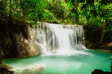 Fototapeta na wymiar Huay Mae Kamin Waterfall