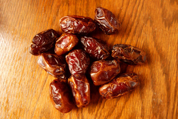 sun dried dates