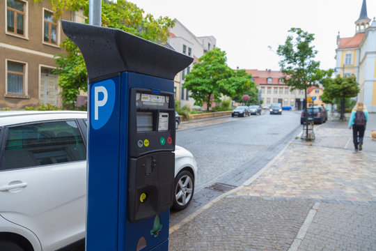 Parkscheinautomat an einer Stra&szlig;e