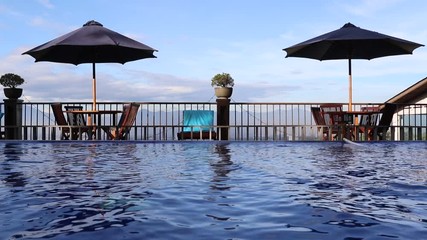 Piscine luxueuse et romantique