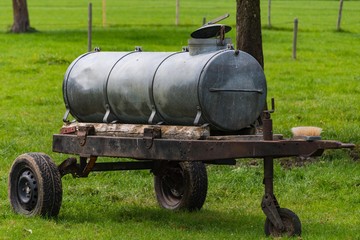 Wasserwagen als Weidetr&auml;nke