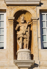 Obraz premium Statue at Coimbra University, Portugal