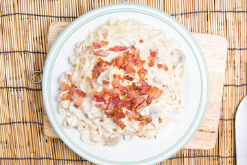 spaghetti carbonara on the plate