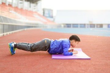 Boy plank