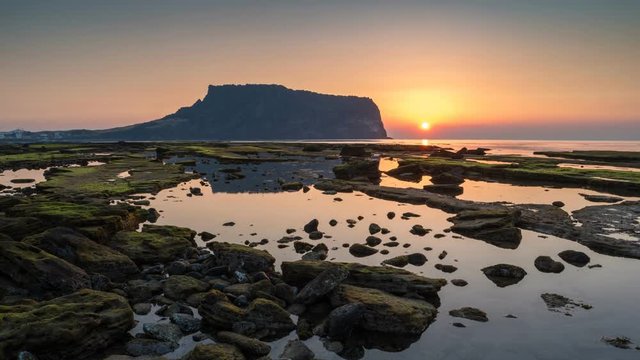 Sunrise at Seongsan Ilchulbong, Jeju Island, South Korea, 4K Time lapse