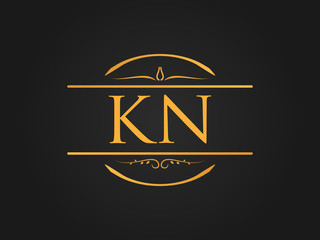 Luxurious Circle Ornament