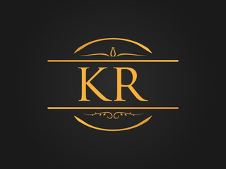 Luxurious Circle Ornament