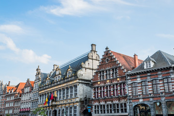 Fototapeta premium Immeubles de Grand-place de Tournay