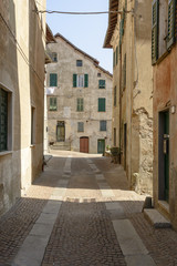 Fototapeta na wymiar old house and street at Sassello, Italy