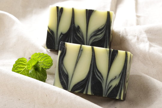 Charcoal Soap Deep Cleansing With Mint On Cloth